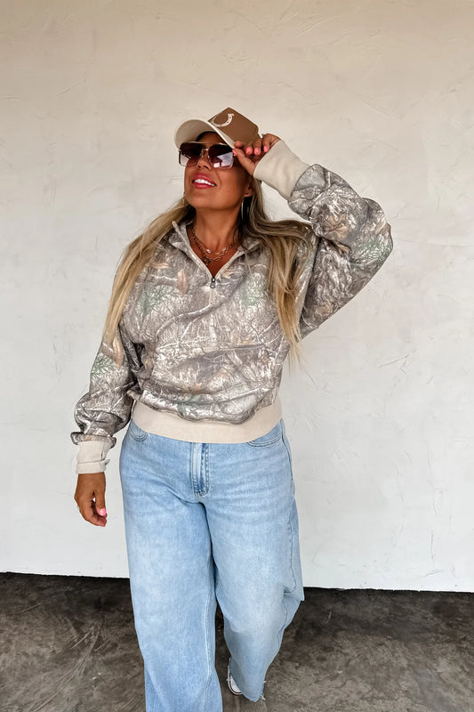 Camo East Does It Pullover